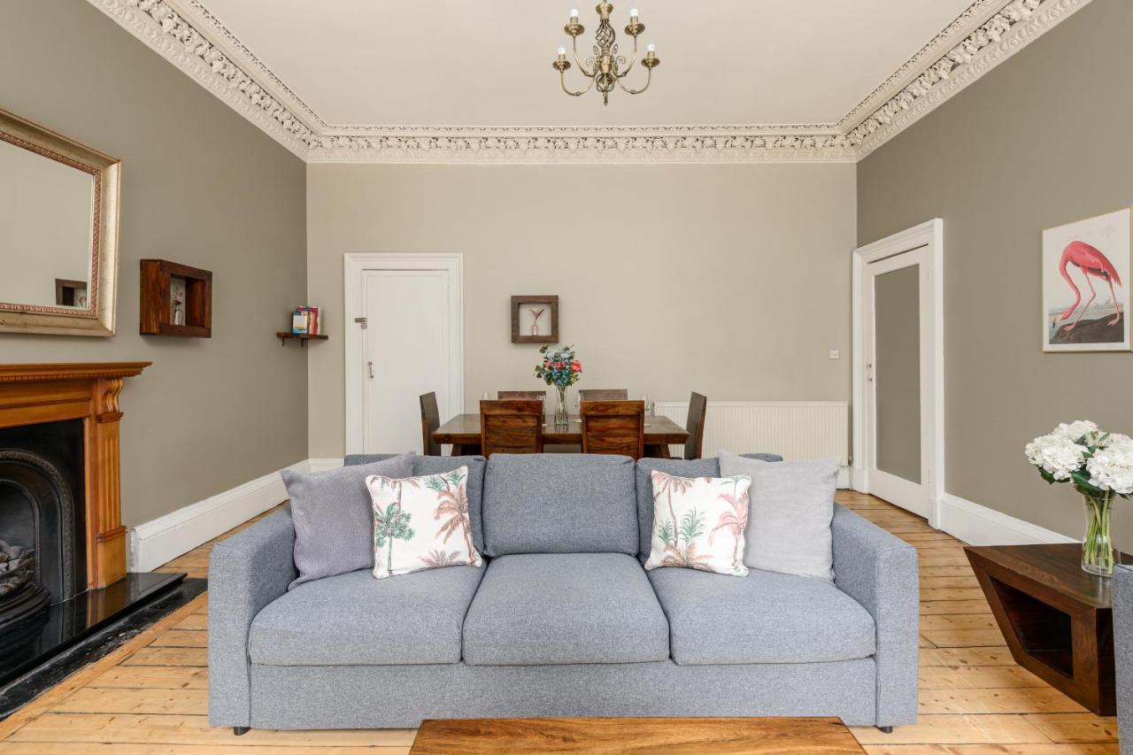 2 Bed Old Town Apartment - Next To Castle Edimburgo Esterno foto
